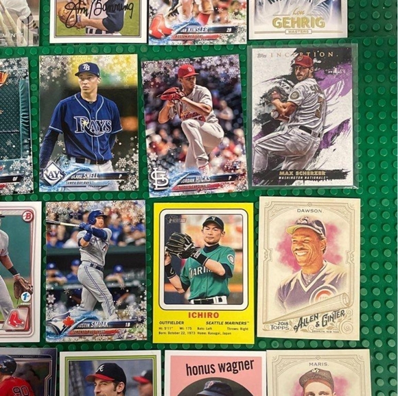 100 Baseball Cards Collection - Picture 5 of 7